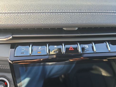 New 2025 Jeep Grand Cherokee L Limited image 28