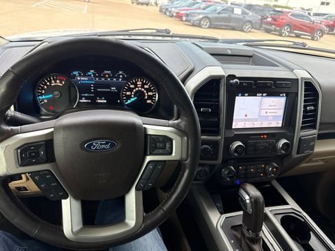 Used 2018 Ford F150 Lariat w/ Equipment Group 502A Luxury AWD/4WD image 21