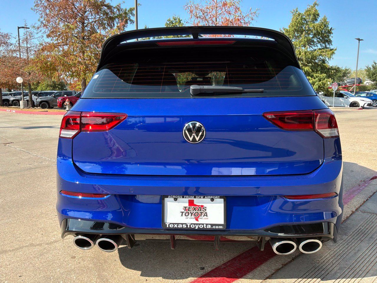 Used 2025 Volkswagen Golf AWD/4WD image 7