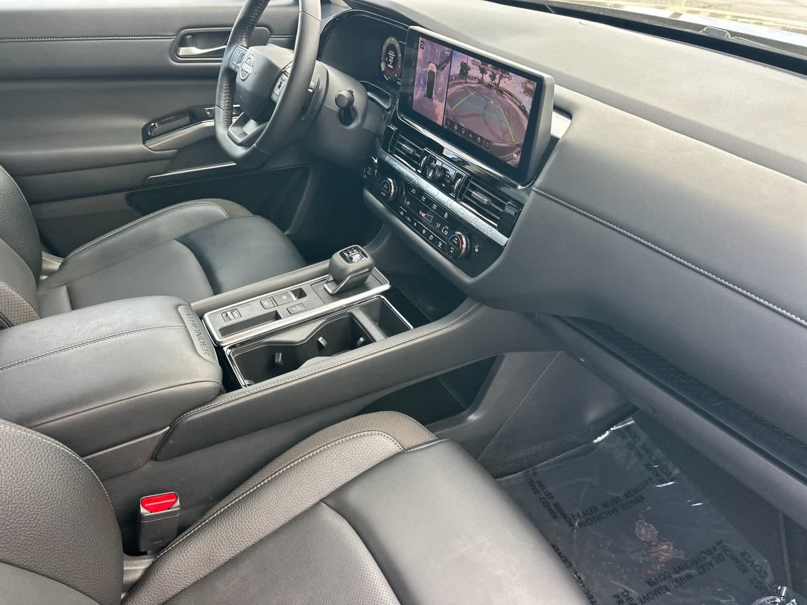 Used 2026 Nissan Pathfinder SL FWD image 18