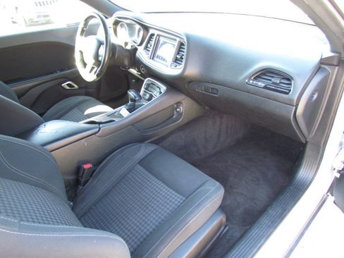 Used 2018 Dodge Challenger R/T RWD image 13