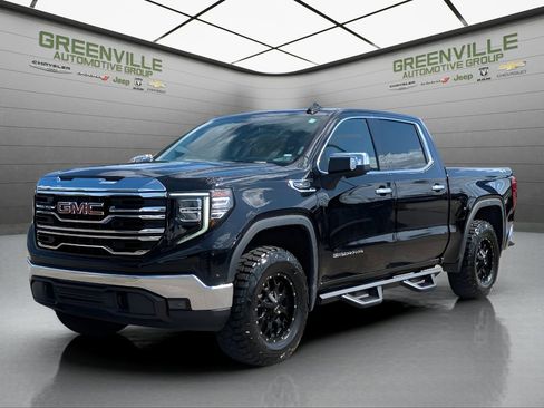 Used 2024 GMC Sierra 1500 SLT image 1
