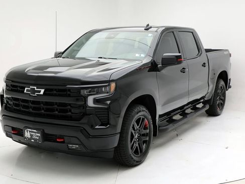 Used 2023 Chevrolet Silverado 1500 RST w/ Redline Edition image 2