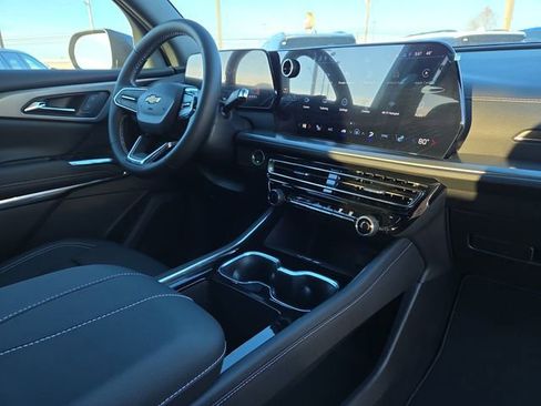 New 2026 Chevrolet Traverse LT image 17