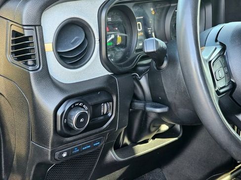 Used 2024 Jeep Wrangler Unlimited AWD/4WD image 16