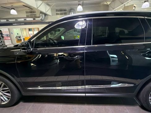 Used 2024 Acura MDX w/ Advance Package AWD/4WD image 3