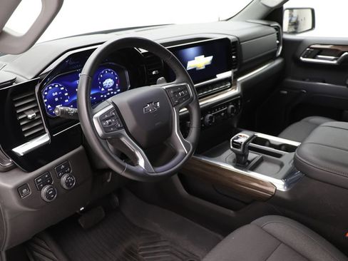 Used 2024 Chevrolet Silverado 1500 RST w/ Convenience Package II AWD/4WD image 18