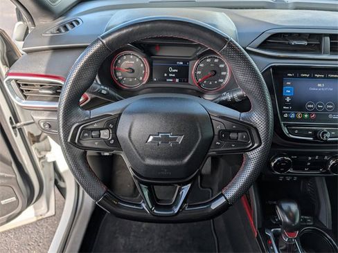 Used 2022 Chevrolet TrailBlazer RS w/ Technology Package image 14