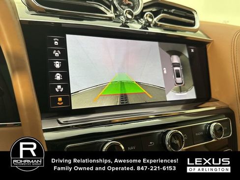 Used 2023 Bentley Bentayga Extended Wheelbase image 9