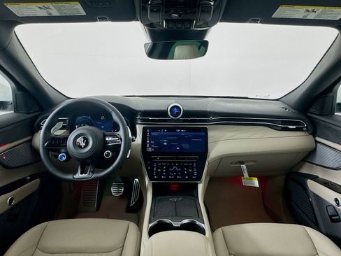 New 2026 Maserati Grecale Modena image 23