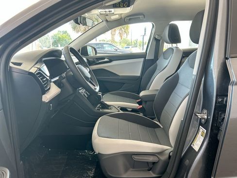 Used 2025 Volkswagen Taos S image 10