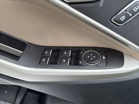 Used 2022 Ford Explorer XLT w/ Equipment Group 202A image 26