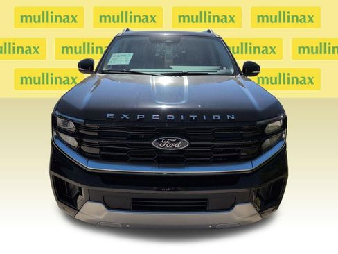 New 2026 Ford Expedition Platinum w/ Driver's Package AWD/4WD image 12