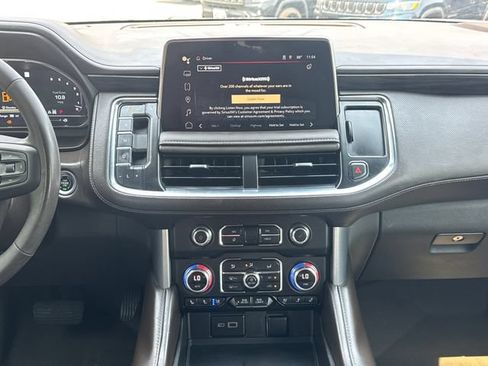 Used 2022 GMC Yukon XL SLT w/ SLT Luxury Package AWD/4WD image 25