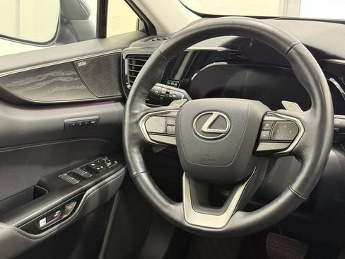 Used 2022 Lexus NX 350h AWD image 11