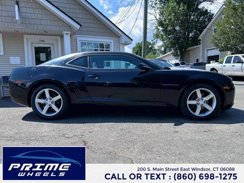 Used 2011 Chevrolet Camaro LT w/ Silver Stripe Package RWD image 8
