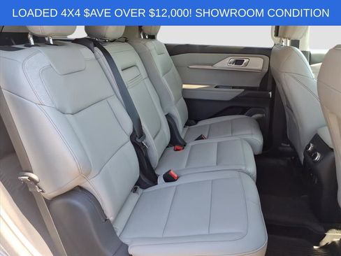 Used 2025 Ford Explorer Active w/ Active Comfort Package image 9