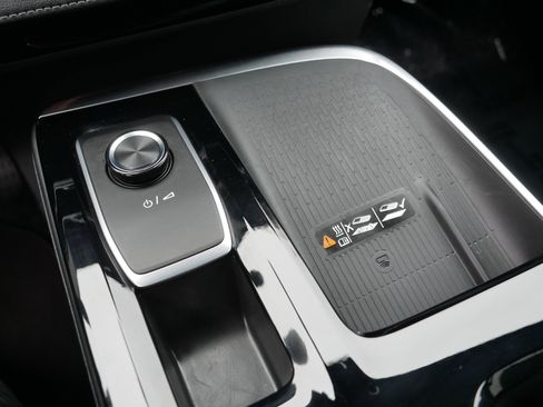 Used 2025 Buick Enclave Preferred image 31