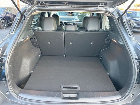 Used 2025 Nissan Kicks SR image 25