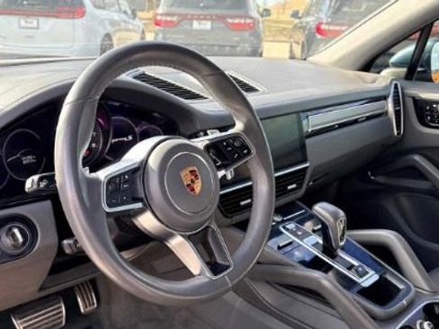 Used 2019 Porsche Cayenne S image 4