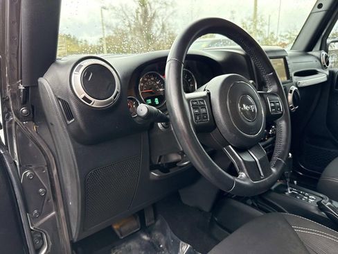 Used 2017 Jeep Wrangler Unlimited Sahara w/ Max Tow Package image 25