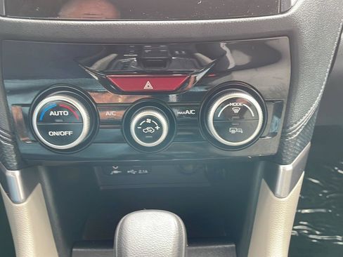 Used 2021 Subaru Forester Premium image 20