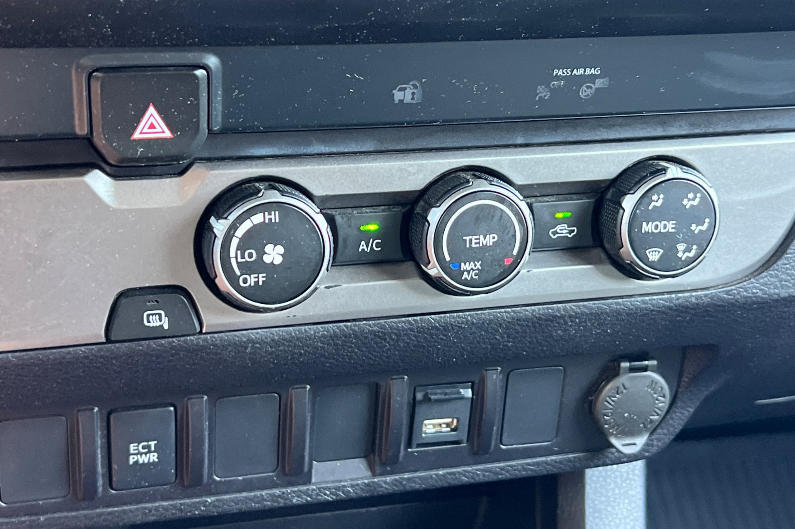 Used 2022 Toyota Tacoma SR RWD image 25