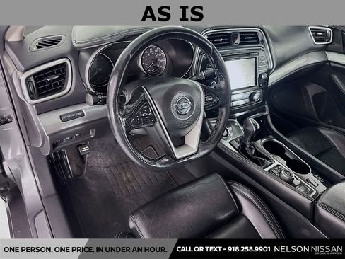 Used 2016 Nissan Maxima 3.5 SL w/ Interior Lighting Package FWD image 9