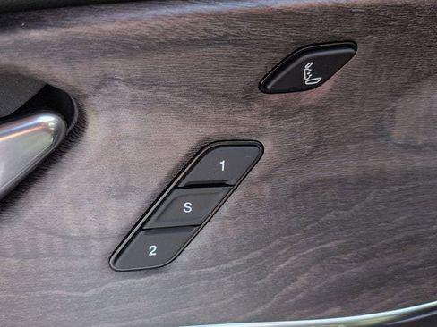 Used 2022 Jeep Grand Cherokee L Overland w/ Luxury Tech Group IV image 18