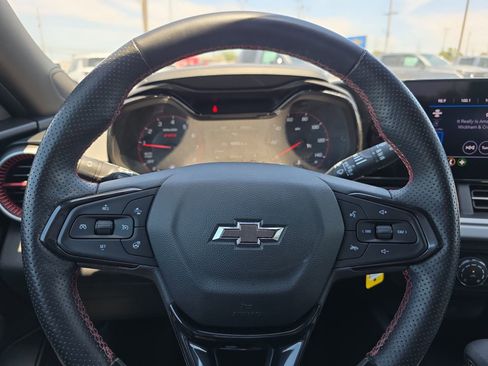 Used 2024 Chevrolet Trax RS w/ Driver Confidence Package FWD image 18