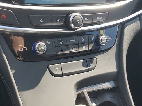 Certified 2017 Buick LaCrosse Essence FWD image 27