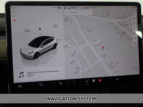 Used 2022 Tesla Model 3 Standard Range image 4