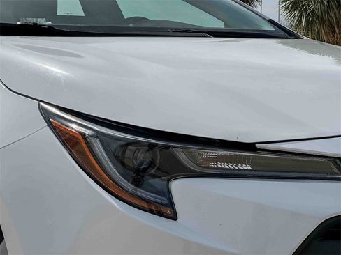 Certified 2024 Toyota Corolla LE image 10