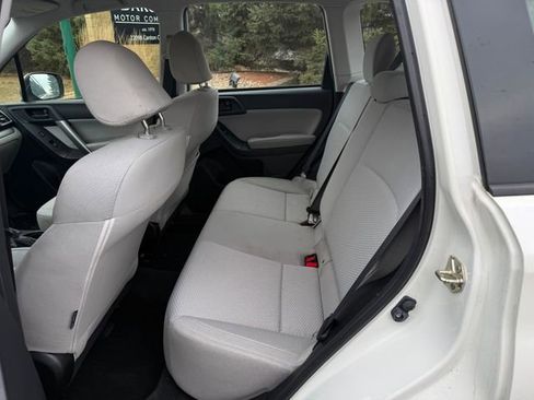 Used 2017 Subaru Forester 2.5i image 7