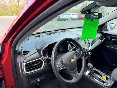 Used 2023 Chevrolet Equinox LT AWD/4WD image 9