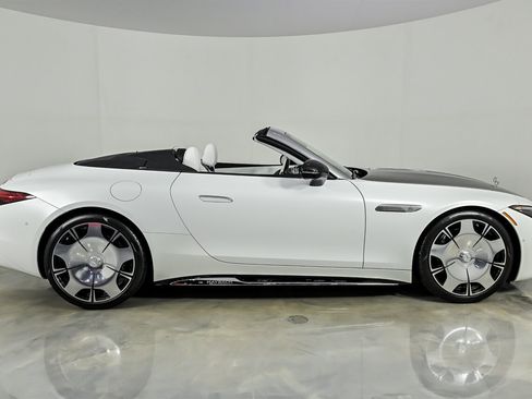 Used 2026 Mercedes-Benz Maybach SL 680 image 10