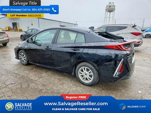 Used 2021 Toyota Prius Prime LE w/ Carpet Mat Package (TMS) FWD image 3