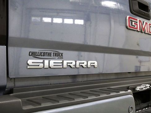 Used 2016 GMC Sierra 3500 Denali w/ Suspension Package, Off-Road AWD/4WD image 9