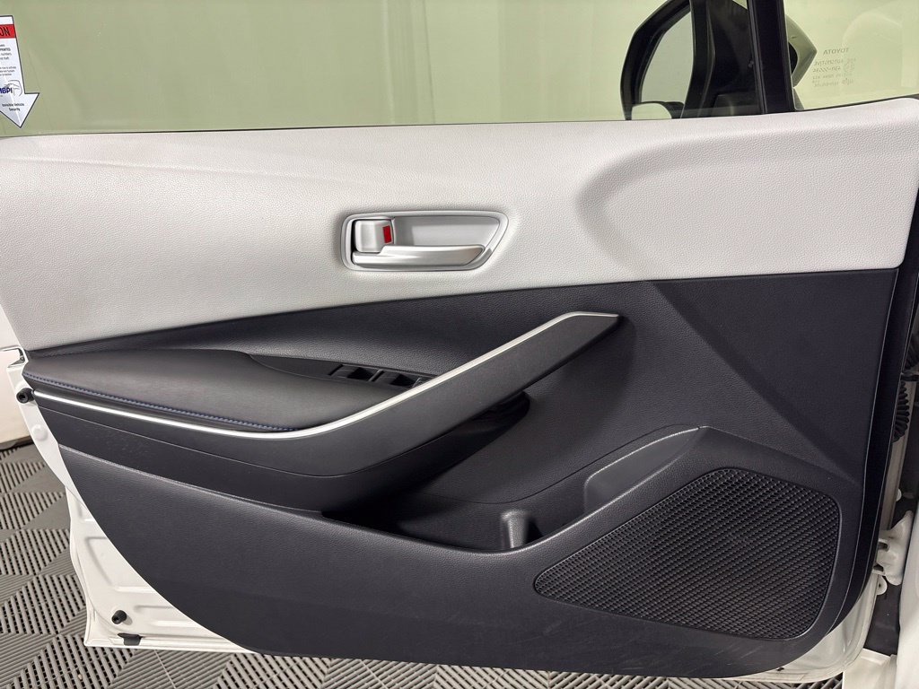 Used 2021 Toyota Corolla SE FWD image 18