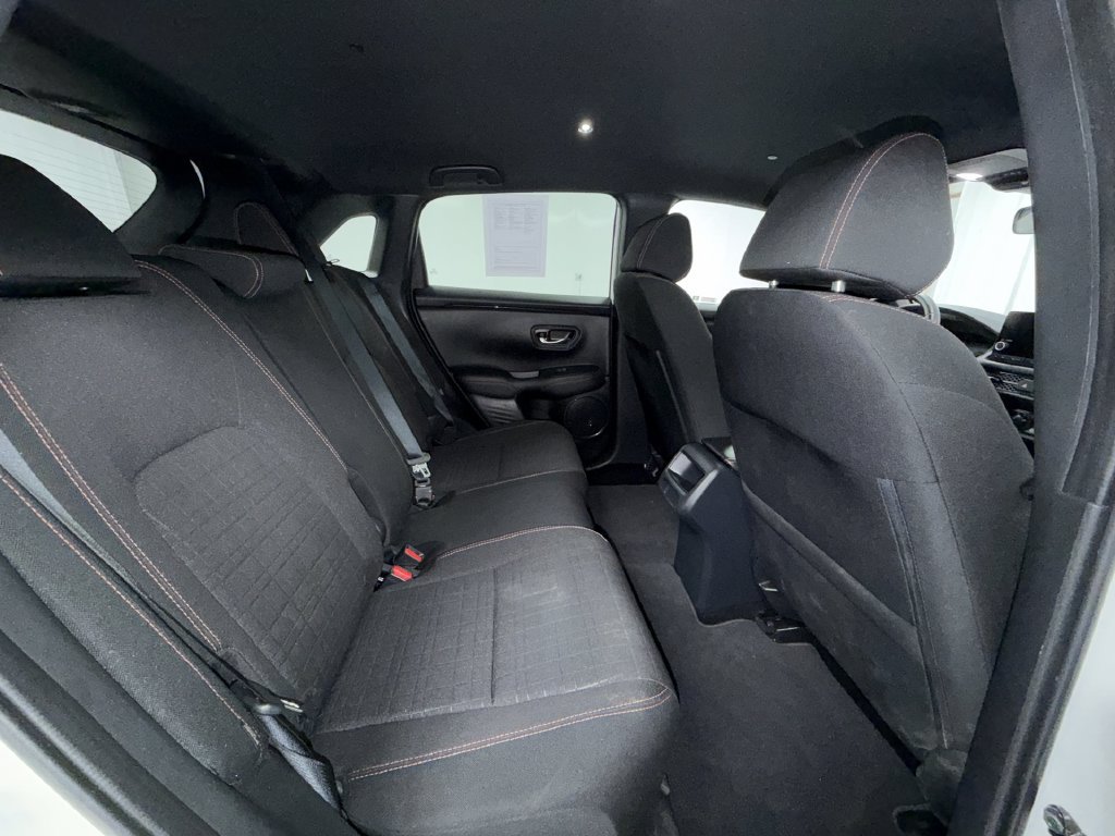 Used 2025 Honda HR-V Sport image 12