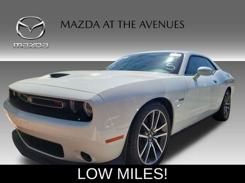 Used 2023 Dodge Challenger R/T image 2