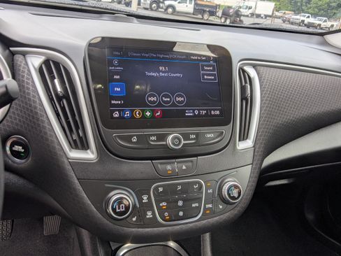 Used 2024 Chevrolet Malibu LT FWD image 20
