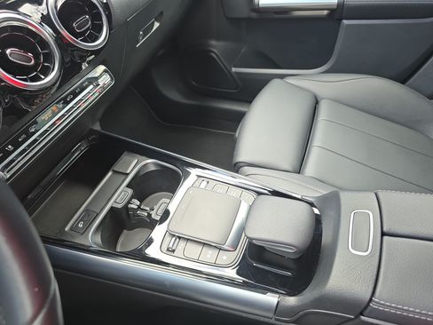 Used 2023 Mercedes-Benz GLA 250 image 25