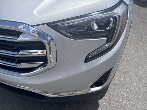 Used 2020 GMC Terrain SLT w/ Preferred Package AWD/4WD image 9