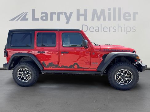 New 2025 Jeep Wrangler Unlimited Rubicon w/ Steel Bumper Group image 9