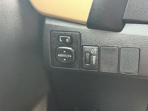 Used 2019 Toyota Corolla LE FWD image 27