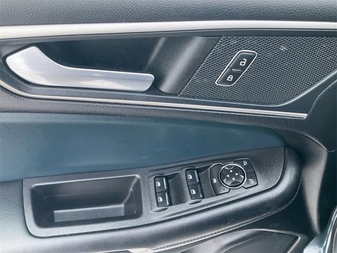 Used 2022 Ford Edge SEL w/ Sport Appearance Package image 24