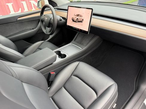 Used 2023 Tesla Model Y Long Range AWD/4WD image 21