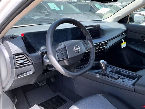 New 2026 Nissan Sentra SV FWD image 8