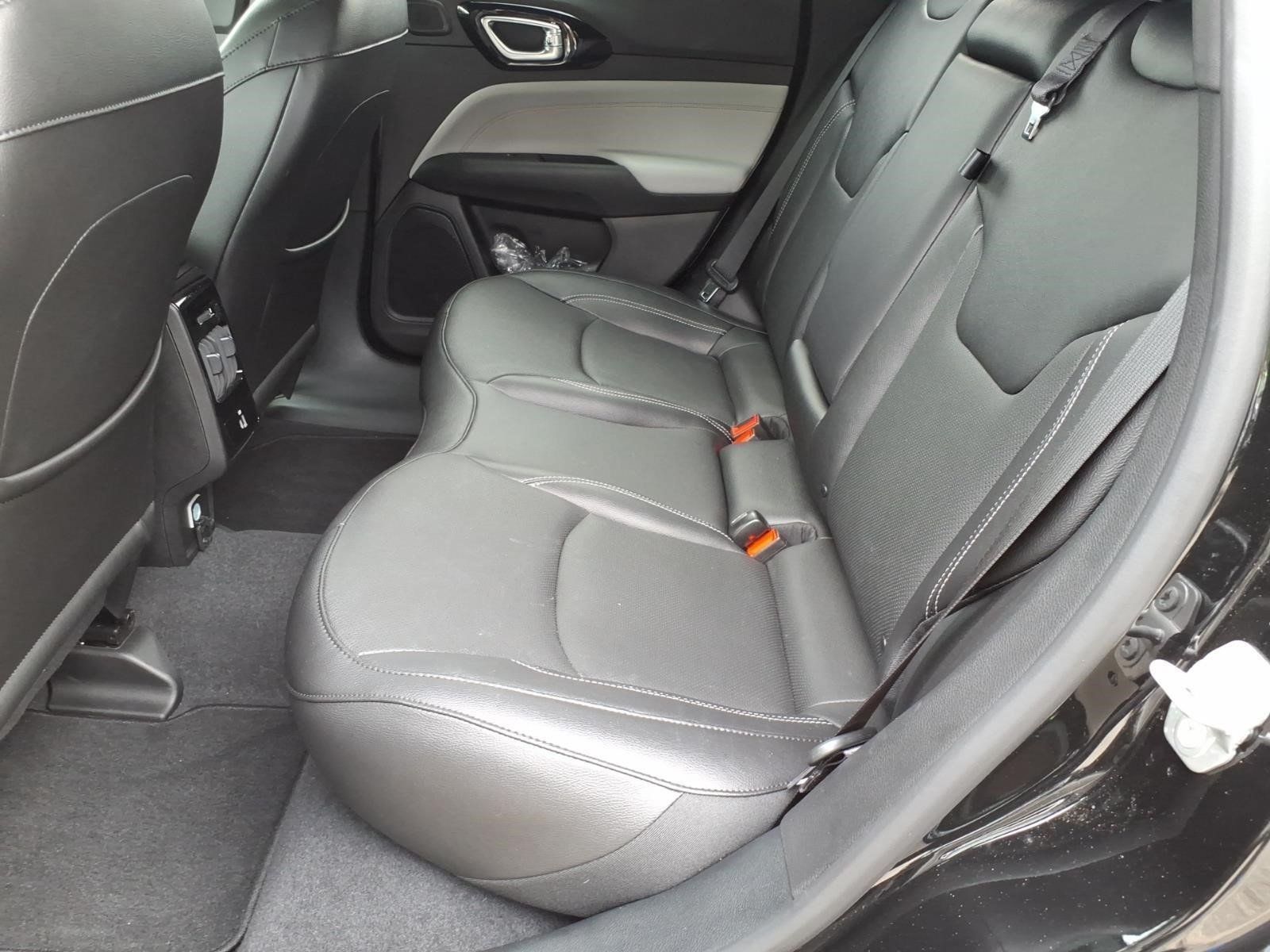 Used 2025 Jeep Compass Limited w/ Elite Group AWD/4WD image 10